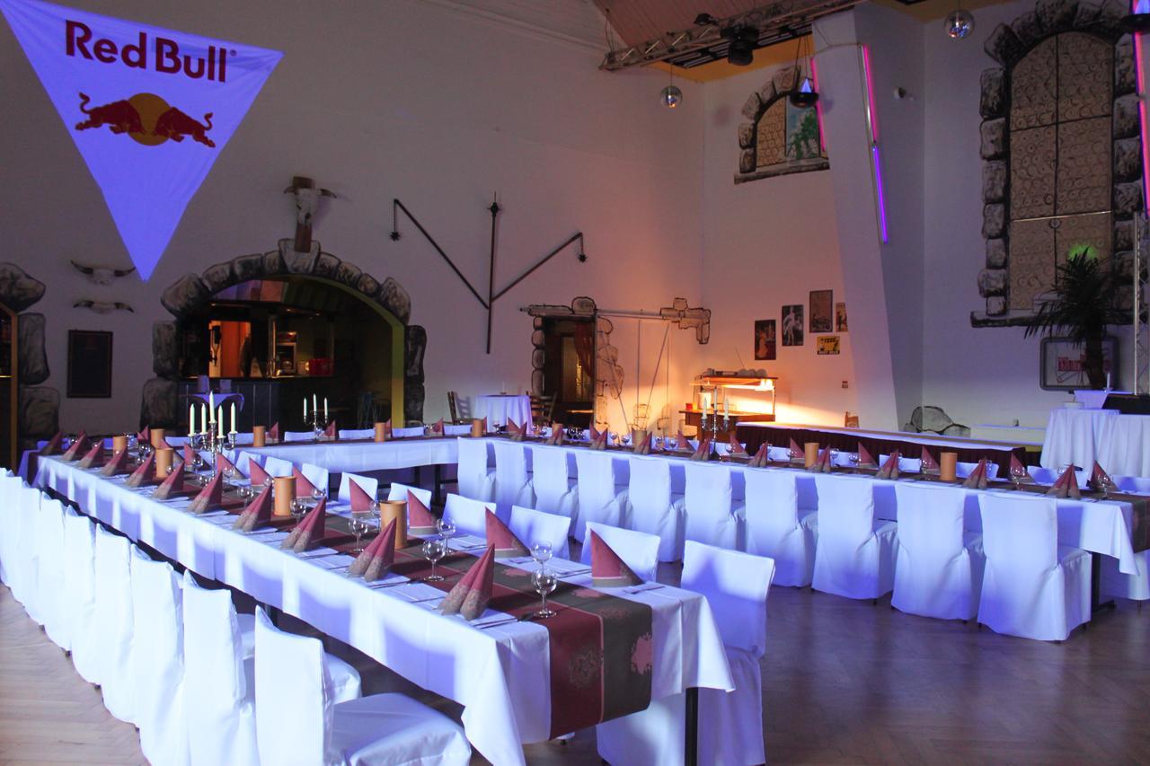 Pension Und Restaurant Die Burg Ehrenfriedersdorf Экстерьер фото