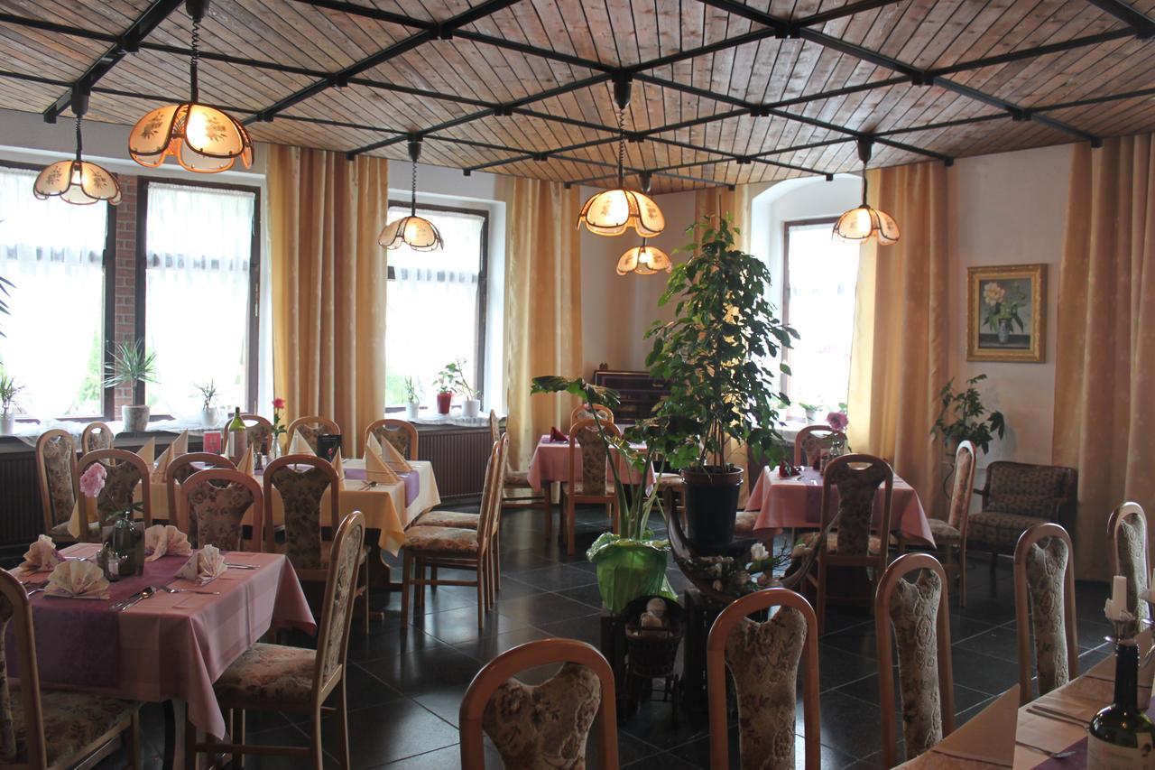 Pension Und Restaurant Die Burg Ehrenfriedersdorf Экстерьер фото