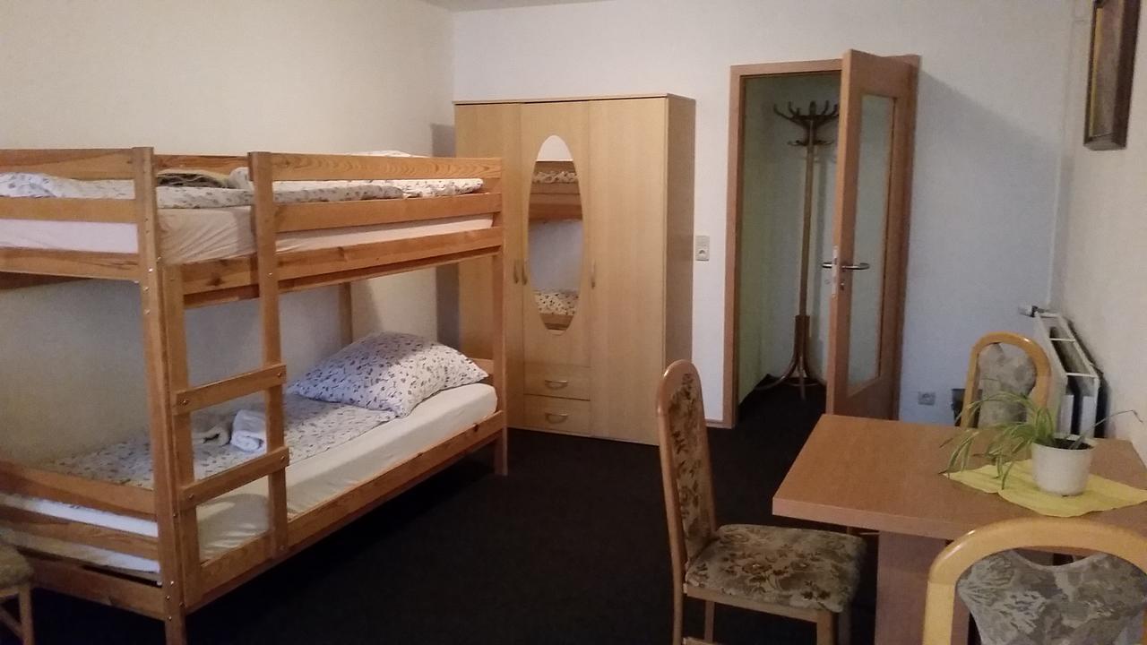 Pension Und Restaurant Die Burg Ehrenfriedersdorf Экстерьер фото