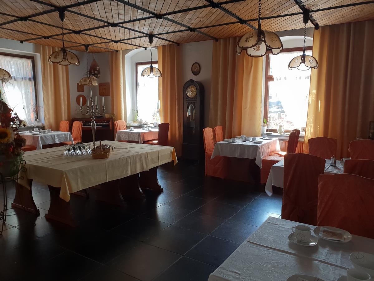 Pension Und Restaurant Die Burg Ehrenfriedersdorf Экстерьер фото